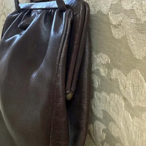 Vintage Kiss lock brown leather purse - Picture 7 of 11